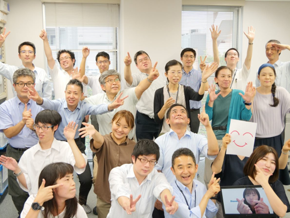 Employees at Shonan Seminar Ocean celebrate their team spirit.