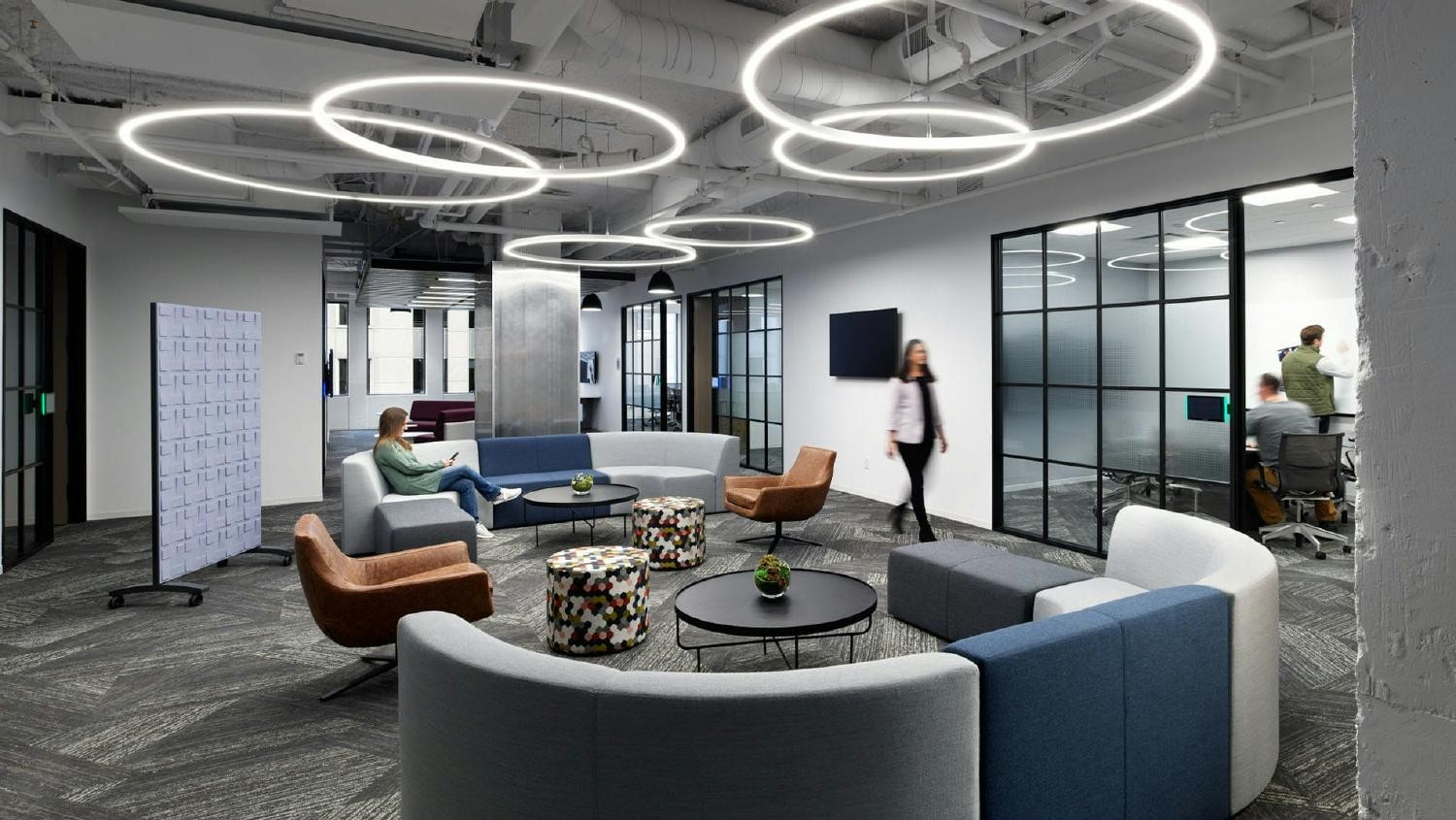 Our Chicago HQ is filled with shared collaboration spaces with meeting rooms and lounge areas.