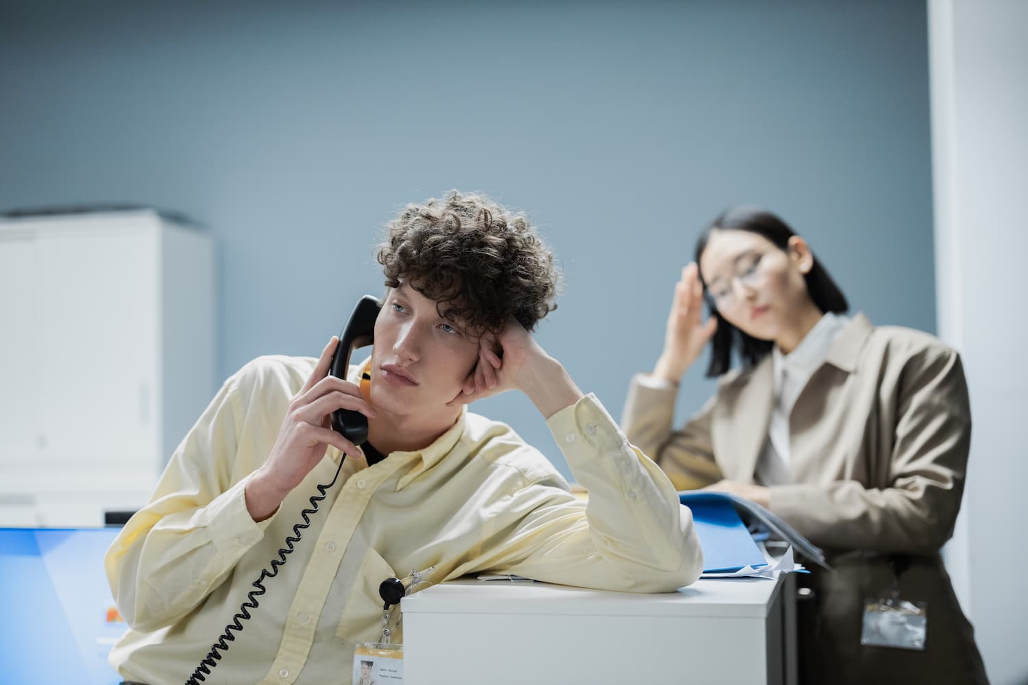  Employee looks disengaged from his work