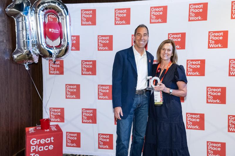 Catherine Highton (HomeServe USA) and Paul Wolcott (Great Place To Work) 