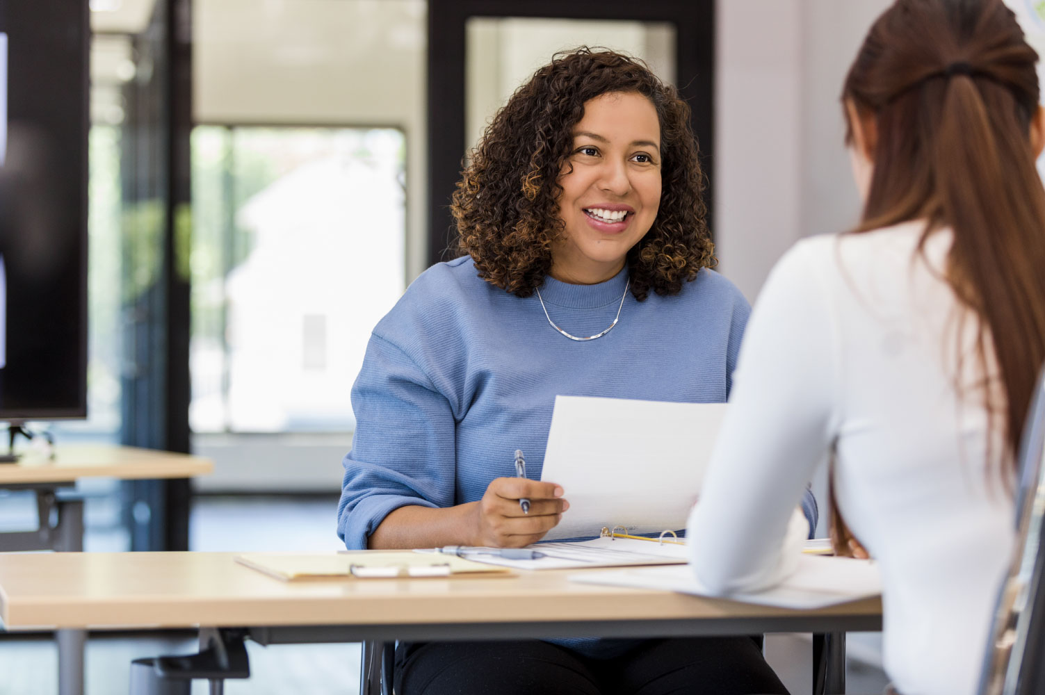  A manager interviews a candidate for a job role