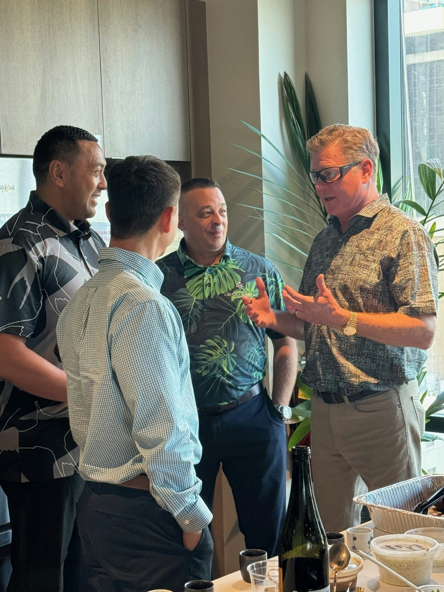 PCL’s COO engaging with our Hawaii employees during a culture roadshow. 
