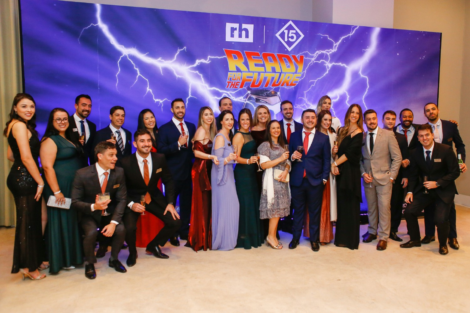 Robert Half employees come together to make an impact and celebrate successes. 
