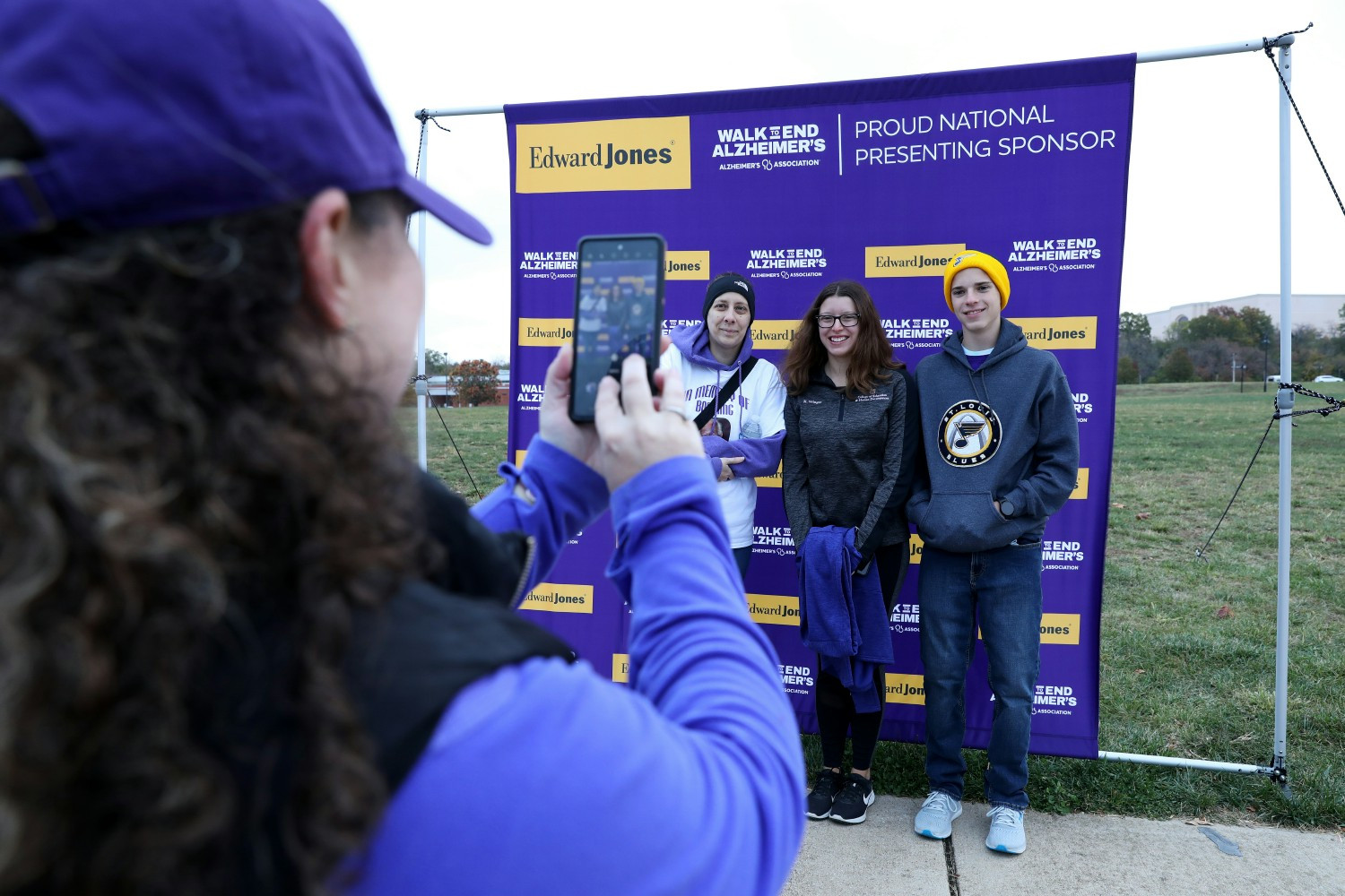Edward Jones associates gather to take a photo at the Walk to End Alzheimer's.