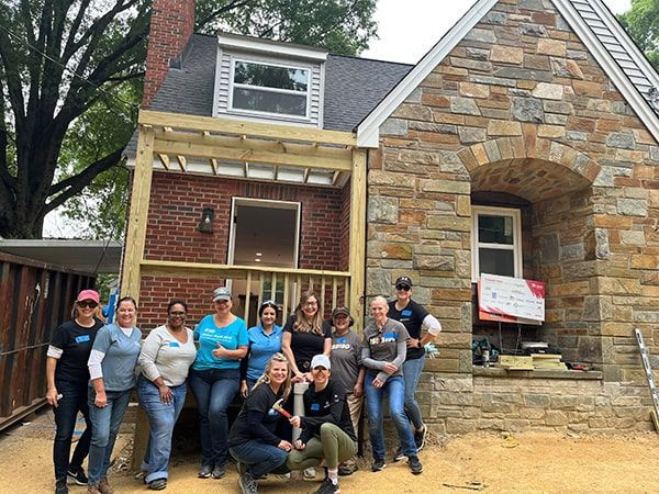 Sandy Spring Bank employees in a voluntary community event