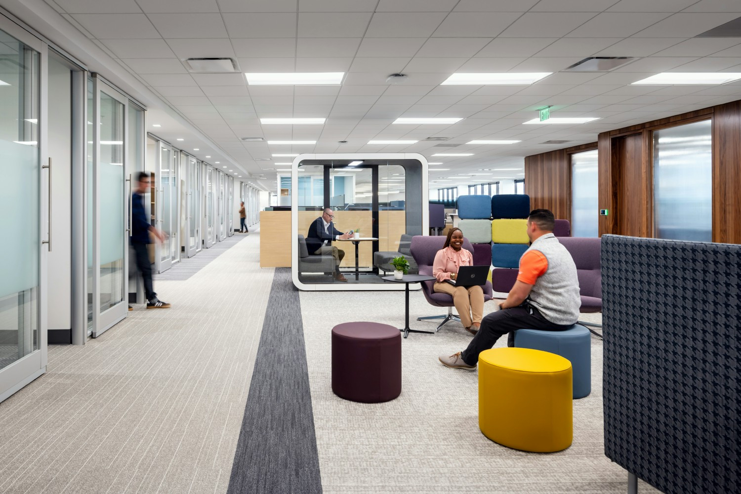 Designed for flexibility, Genworth’s workspace supports collaboration, focus, and meaningful moments throughout the day.