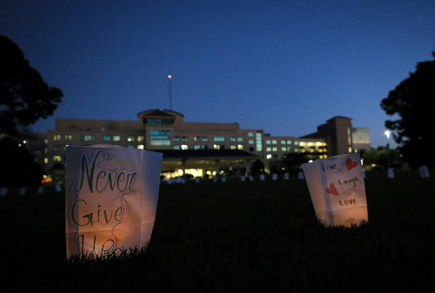 A longtime partner of the American Cancer Society, Riverside hospitals hosted drive-thru luminaria experiences.