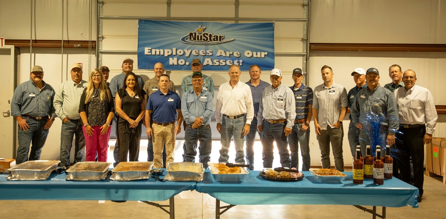 It's a special tradition for the Chairman & CEO and executives to serve BBQ to employees when they visit a facility.