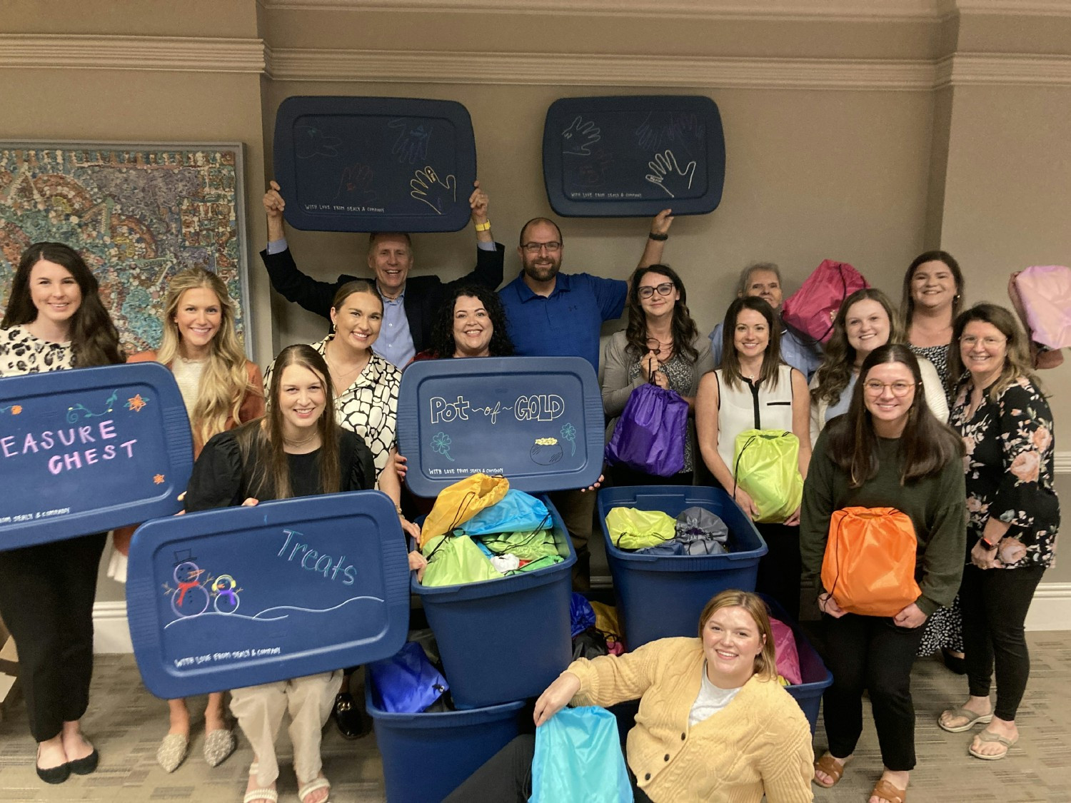 During this year's annual Accounting day, our team assembled busy bags for children undergoing care at a local hospital.