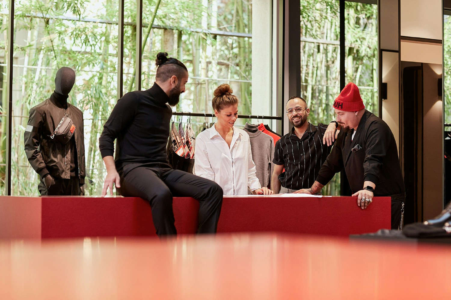 At HUGO BOSS, team work is vital.