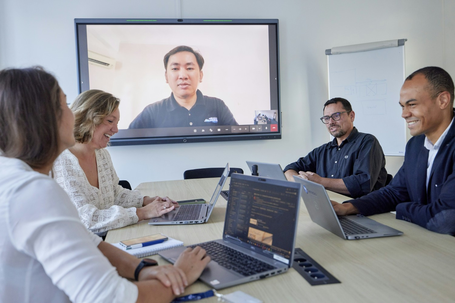 Des installations à la pointe afin de travailler dans un contexte international