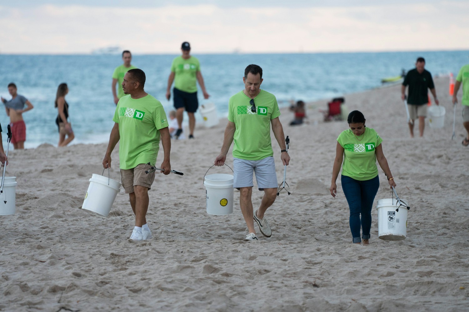 Our colleagues make a meaningful difference in their communities by supporting a beach clean-up event