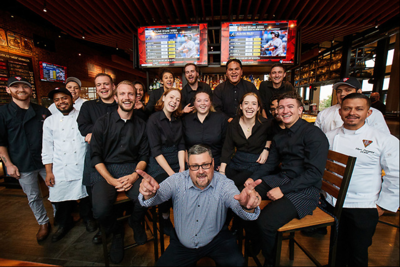 More than 21,000 team members strong, our restaurant teams have one goal: do right by every single guest
