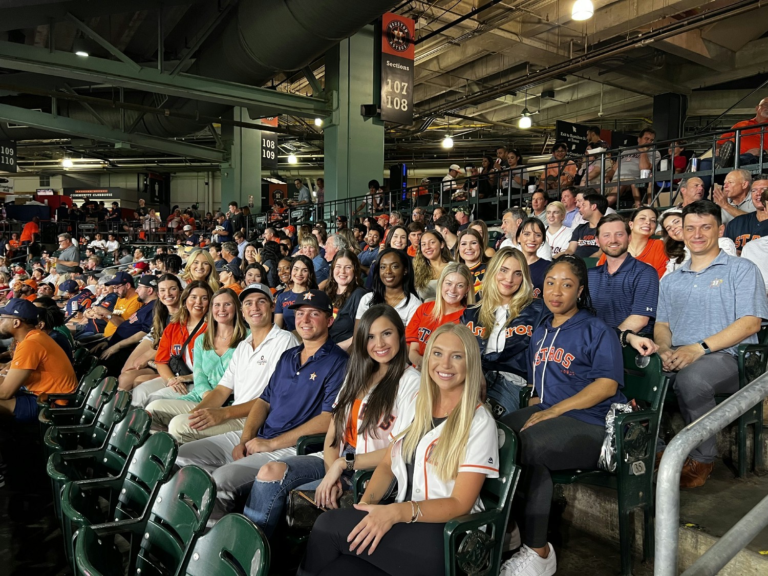 Transwestern Young Professionals group enjoys an evening at the Astros!