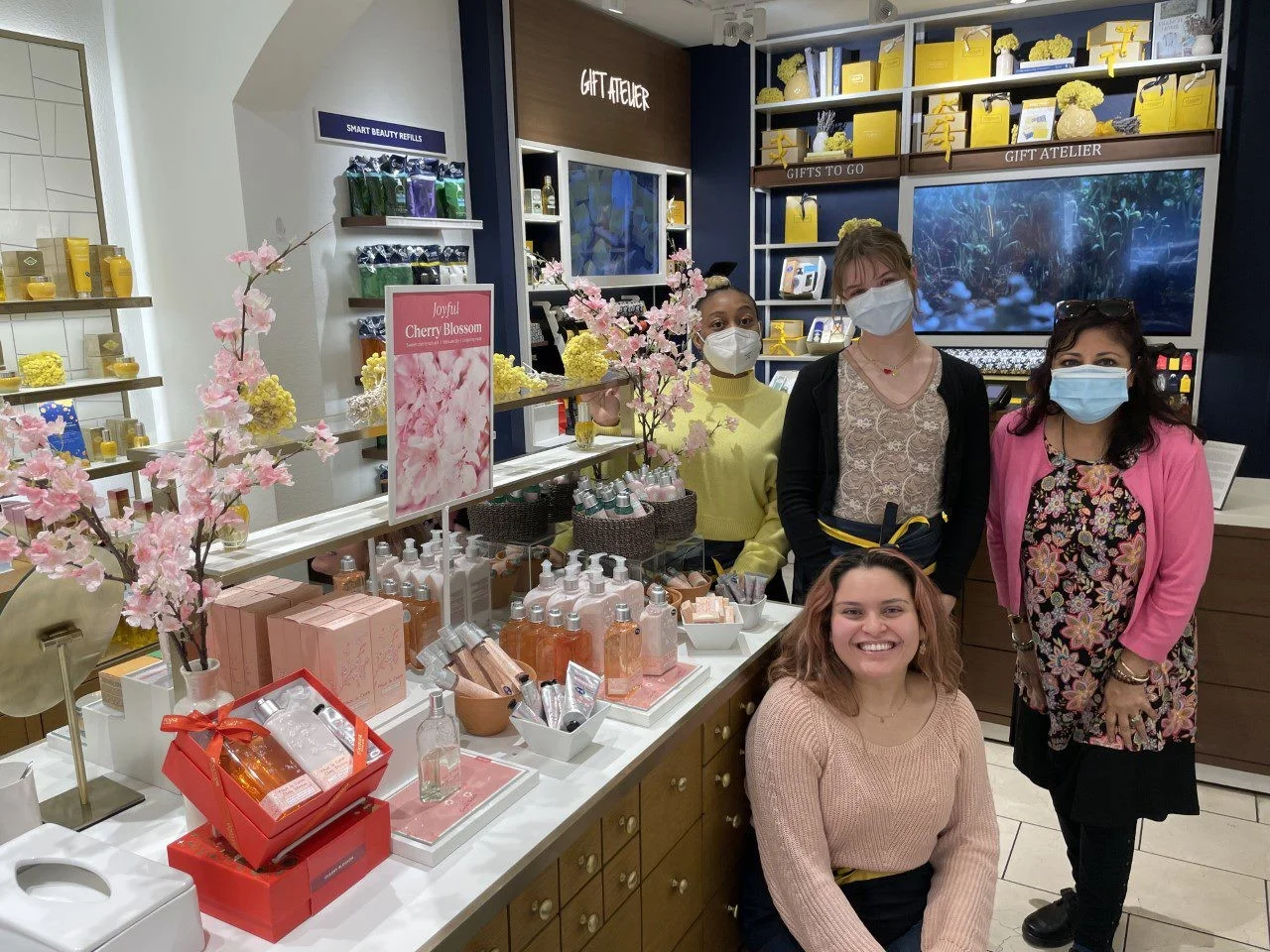 Our retail employees ready to take our customers on a journey through Provence with our sensorial products!