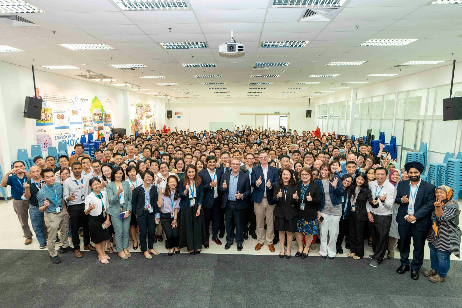The Agilent team in Penang, Malaysia, with retired CEO Mike McMullen and newly appointed CEO Padraig McDonnell