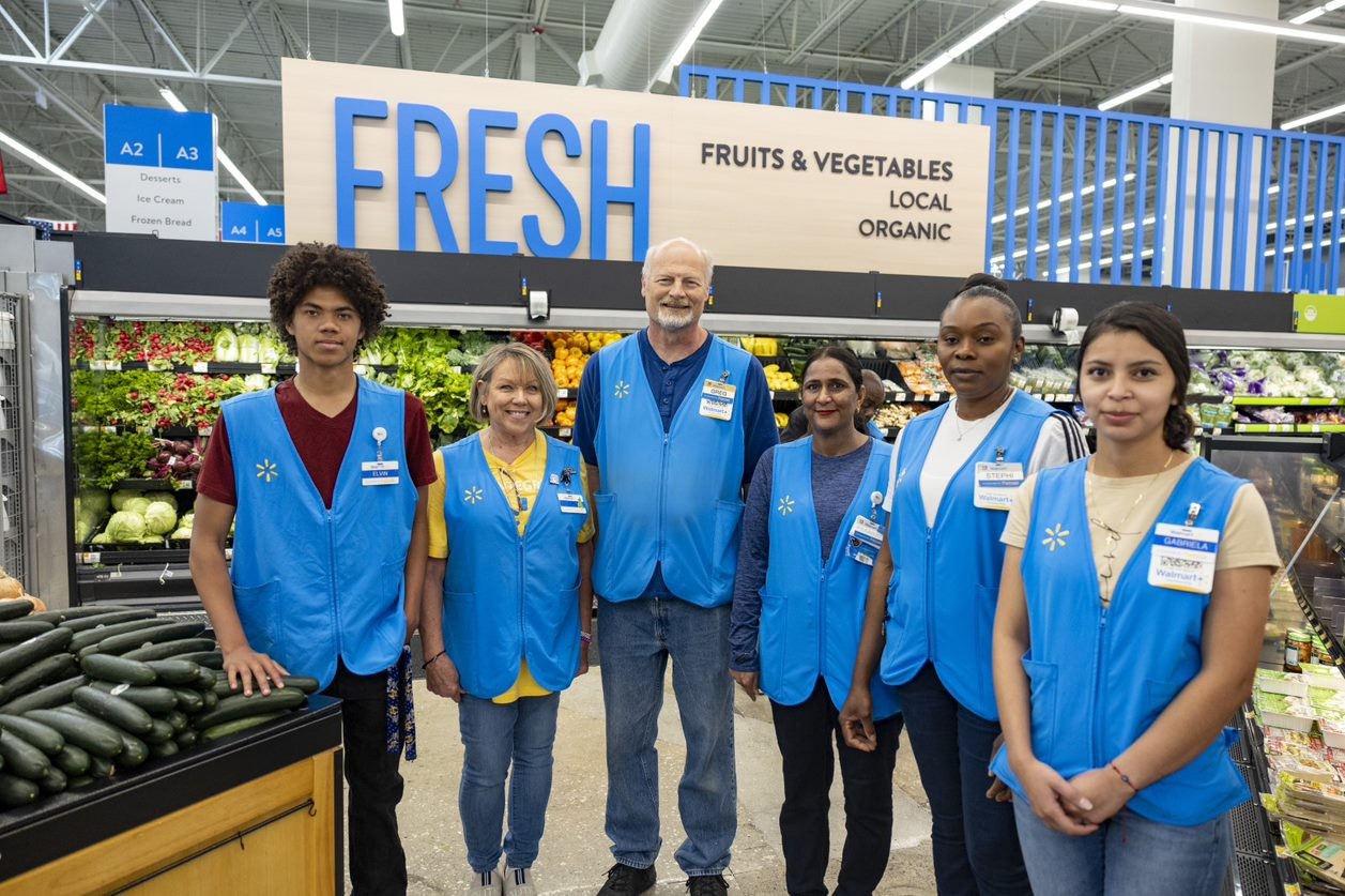 TEAM OF HAPPY WALMART ASSOCIATES