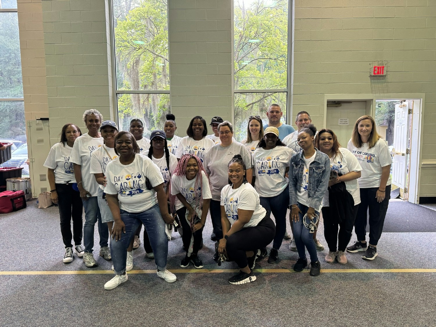 Employees in South Carolina volunteering