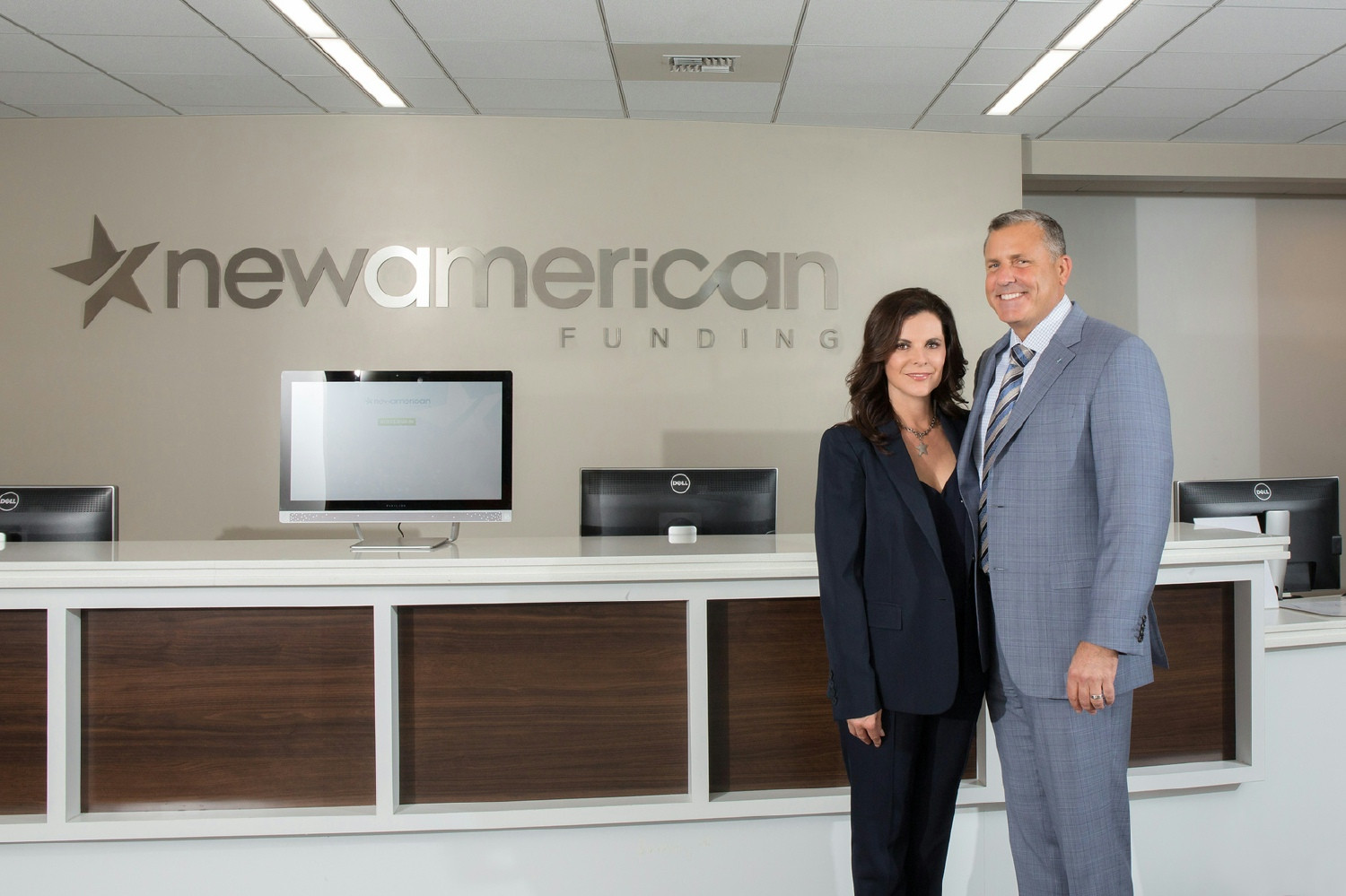 New American Funding employees with CEO, Rick Arvielo and President, Patty Arvielo