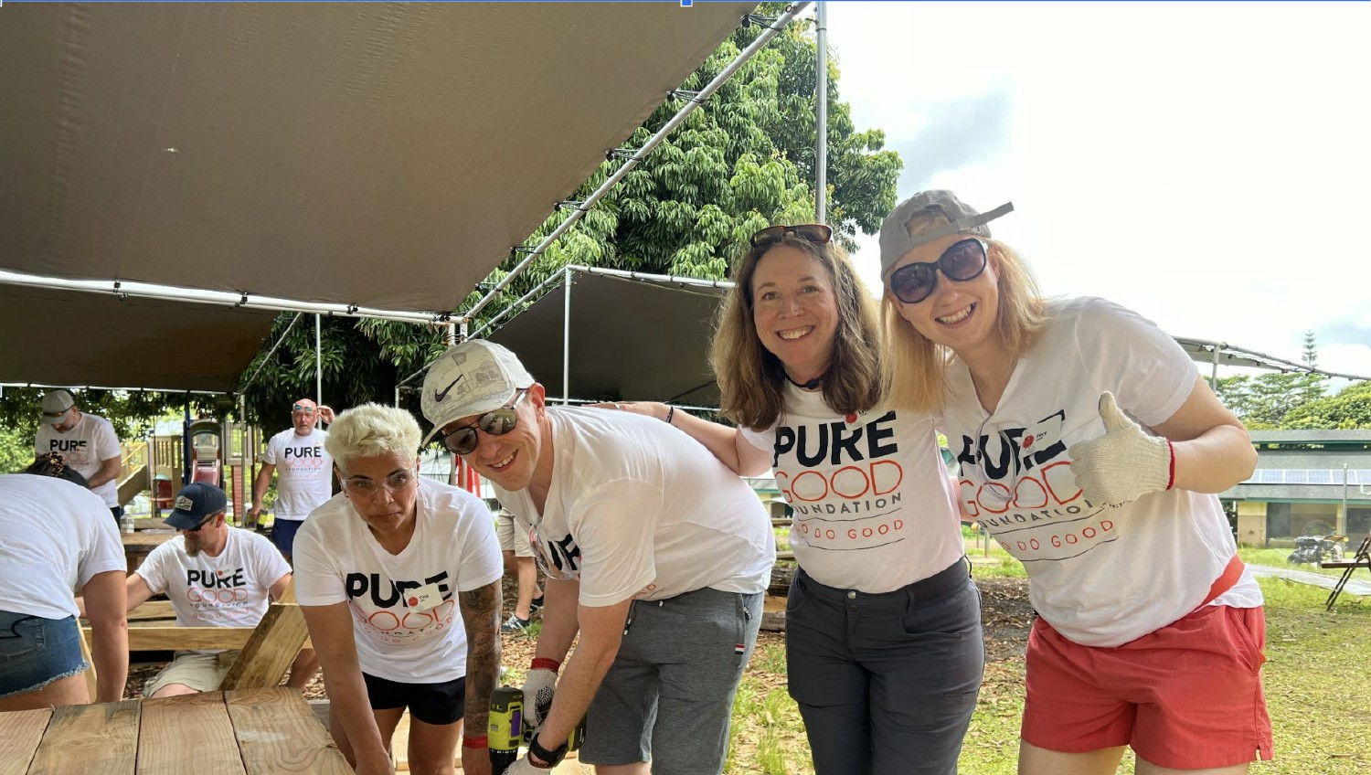 More than 200 Pure Storage employees participated in a Pure Good volunteer event supporting a charter school in Hawaii. 