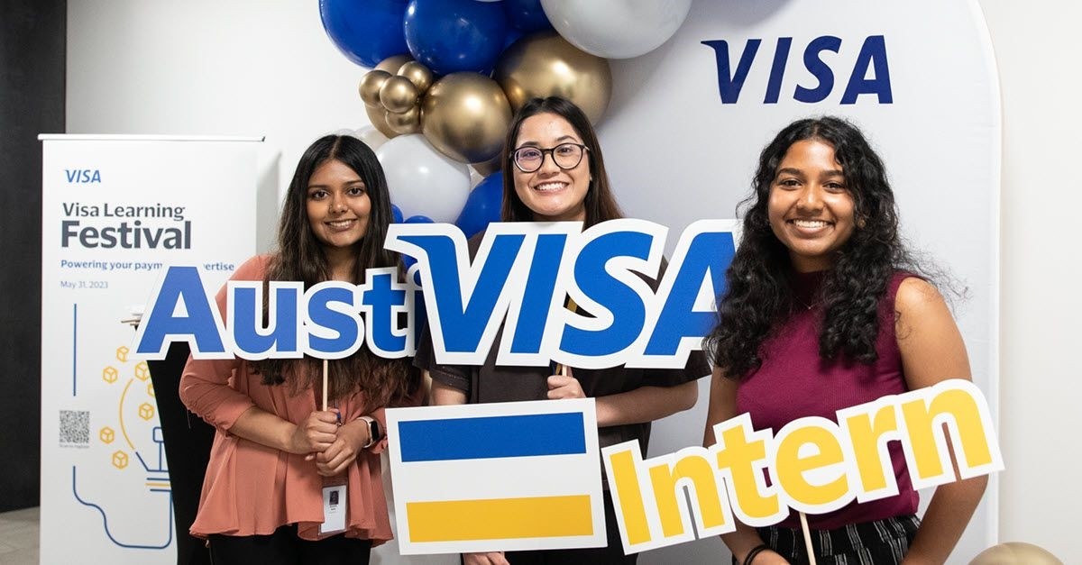 This summer, Visa welcomed 580 interns in 20+ countries. Shown here are some of our interns based in Austin, TX. 