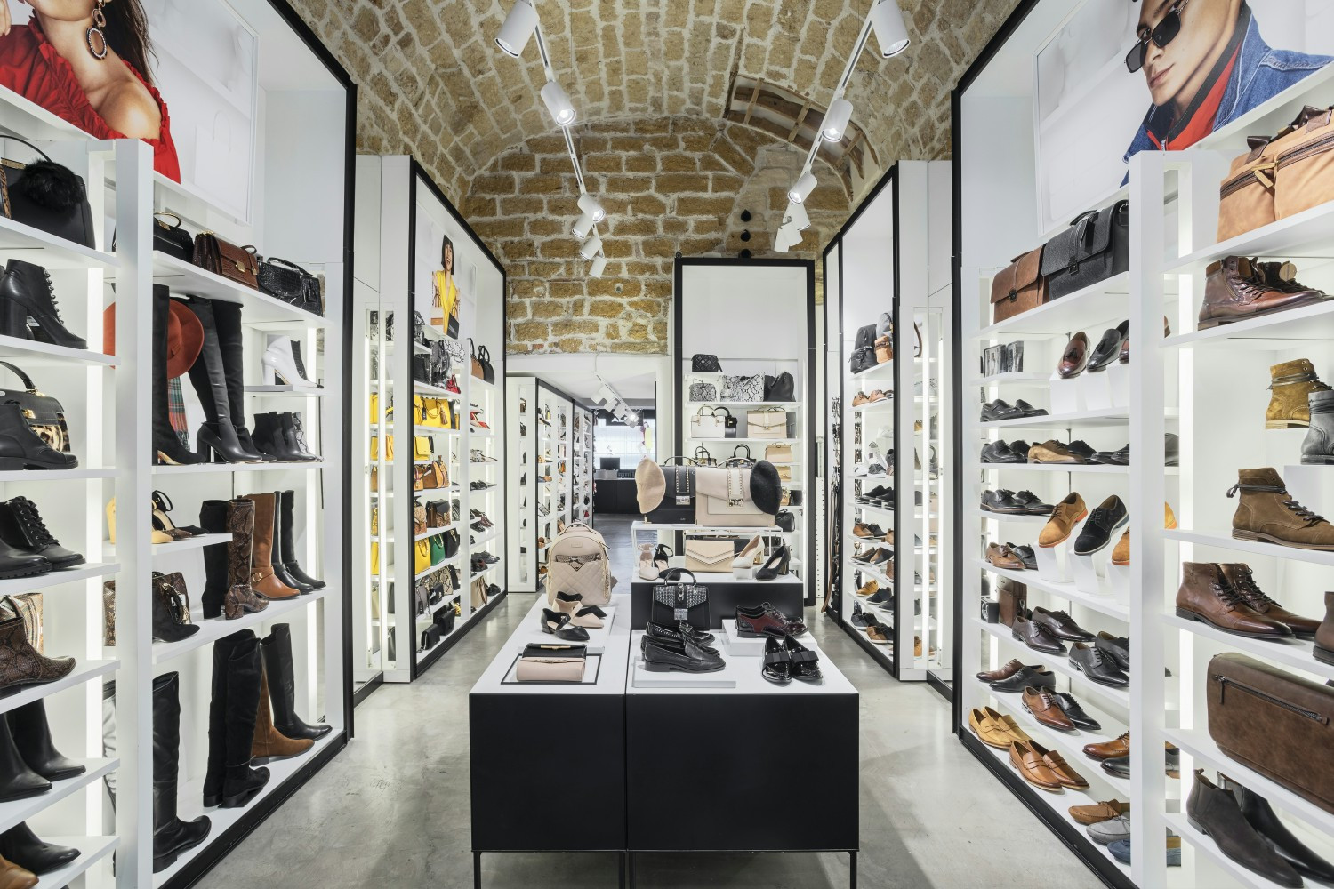 PHOTO OF AN ALDO STORE