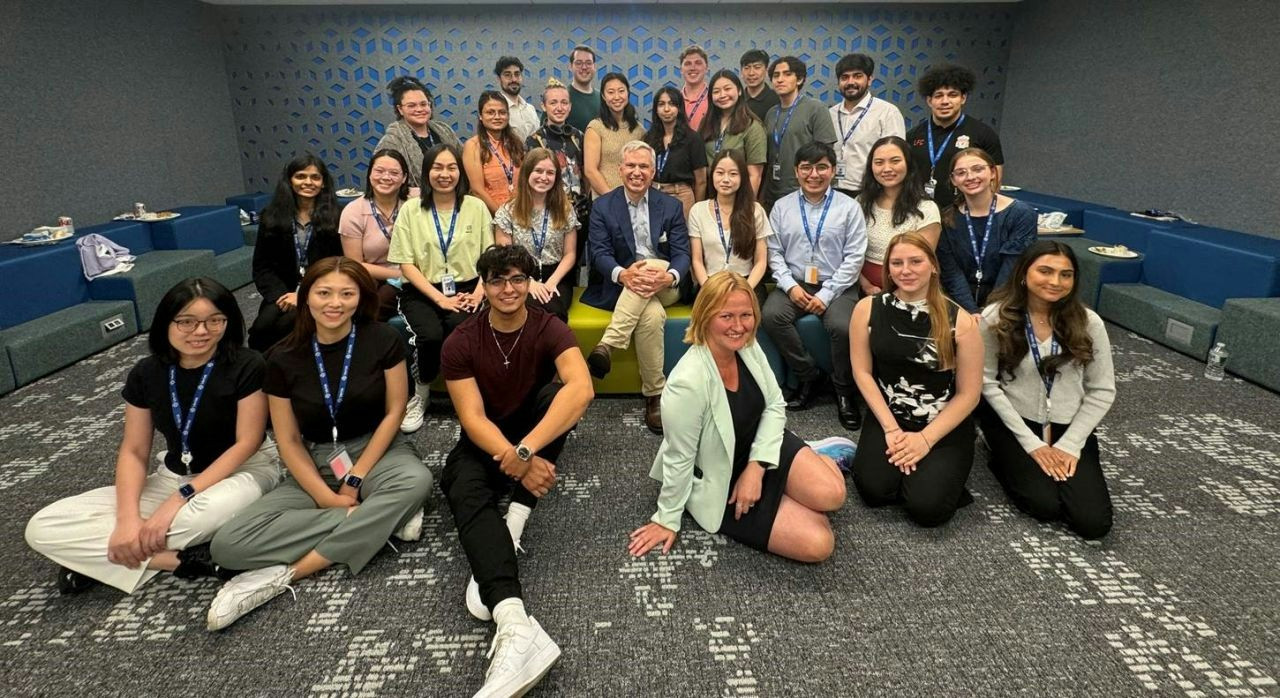 CEO Lee M. Shavel connecting with Verisk interns in summer 2024. 
