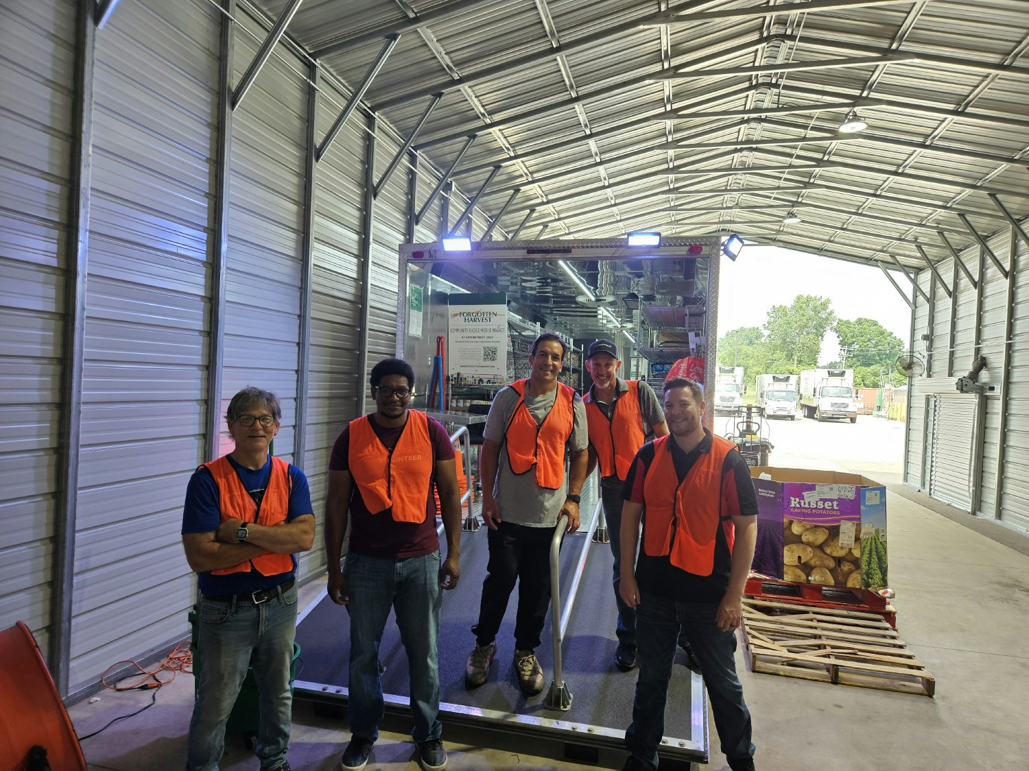 Logicalians volunteer at Forgotten Harvest serving the communities they live in.