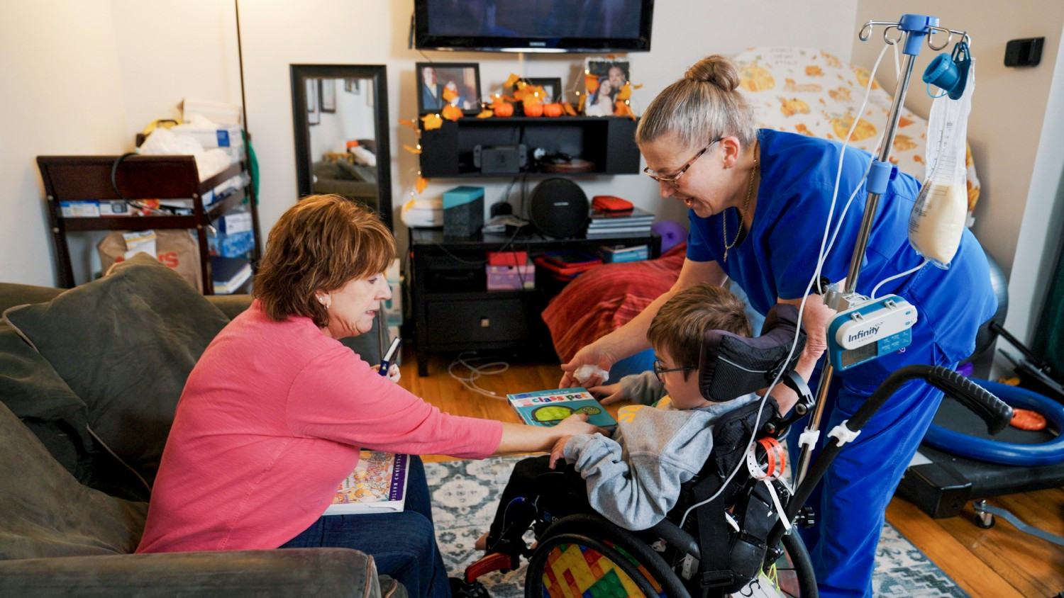At Maxim, our caregivers deliver compassionate, one-on-one support in patients’ homes, centered on personalized service.