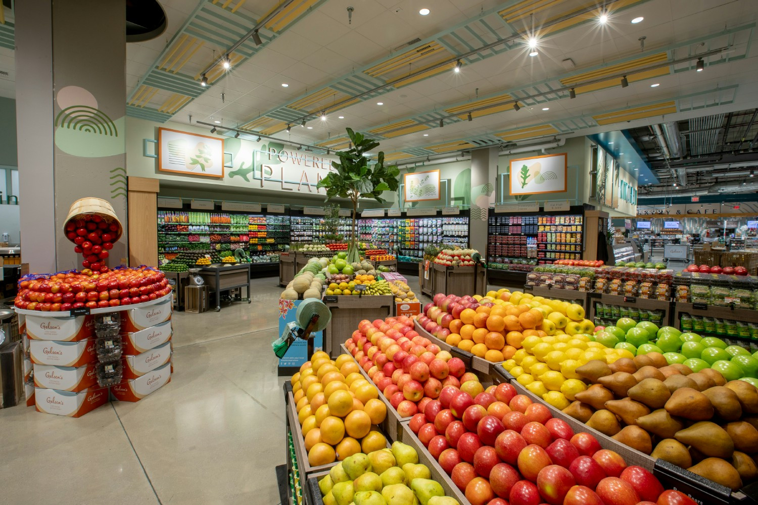 West Los Angeles produce department - Gelson's emphasizes fresh foods