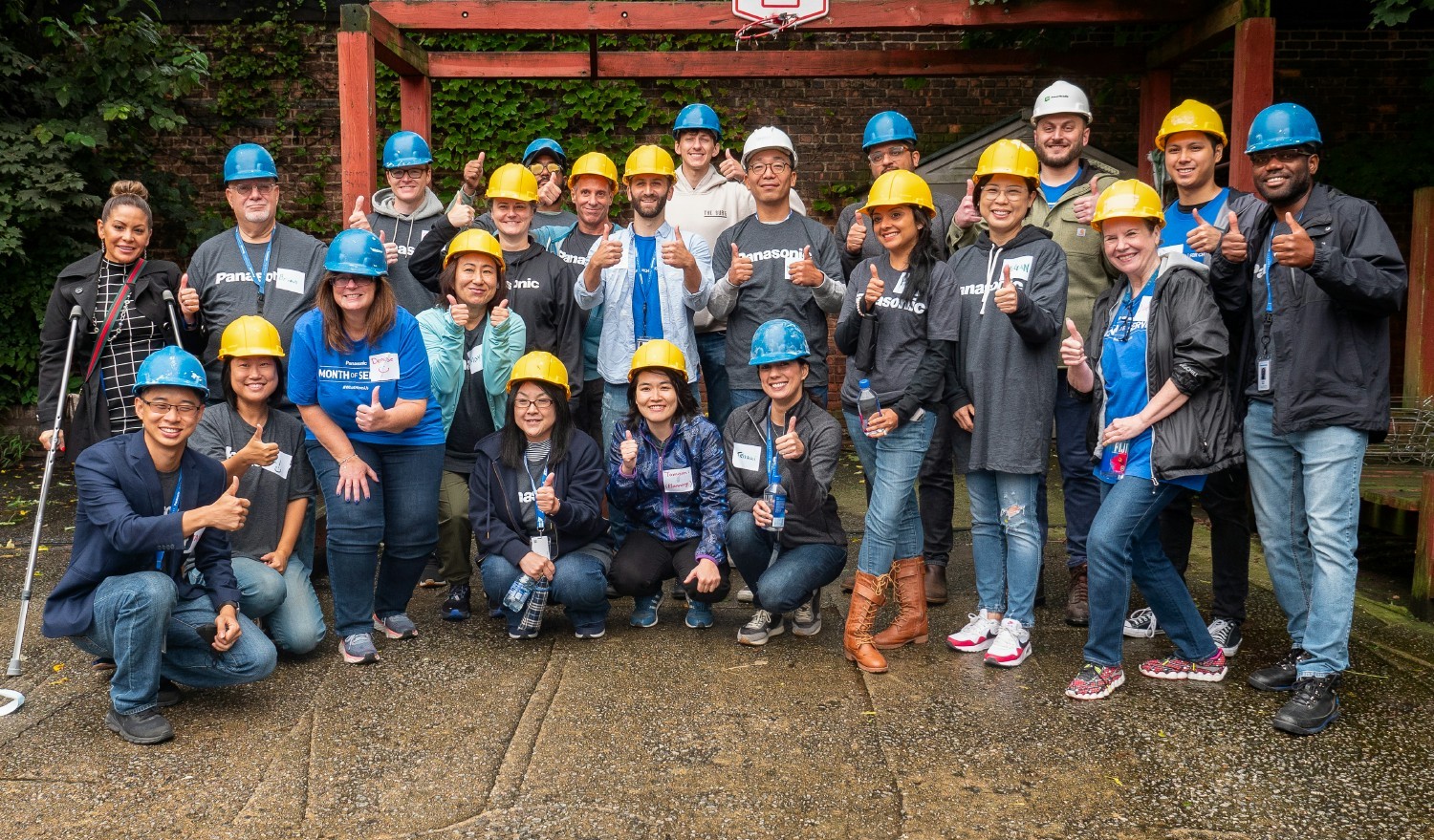 Panasonic employees at a volunteer event