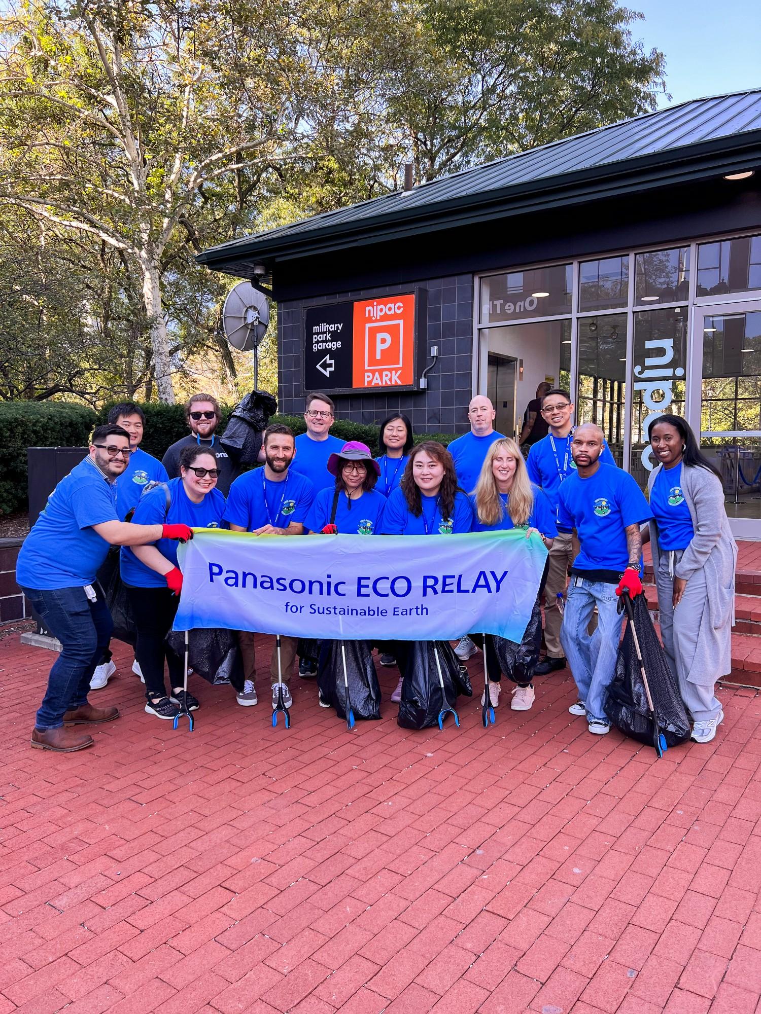 Panasonic employees at a volunteer event