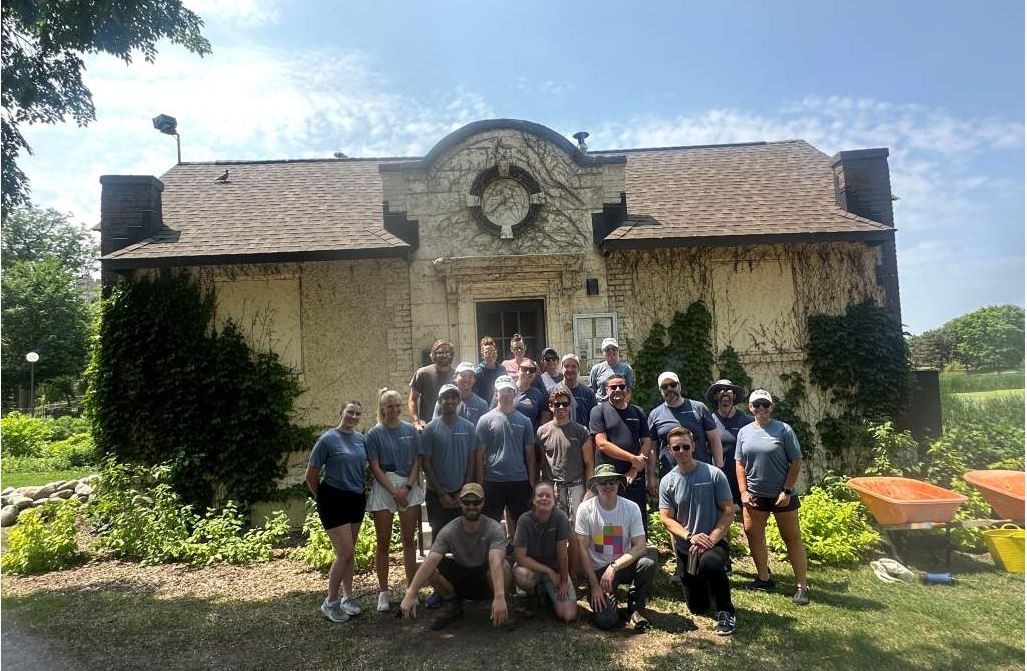 Volunteer event cleaning up a local park in Minneapolis, MN