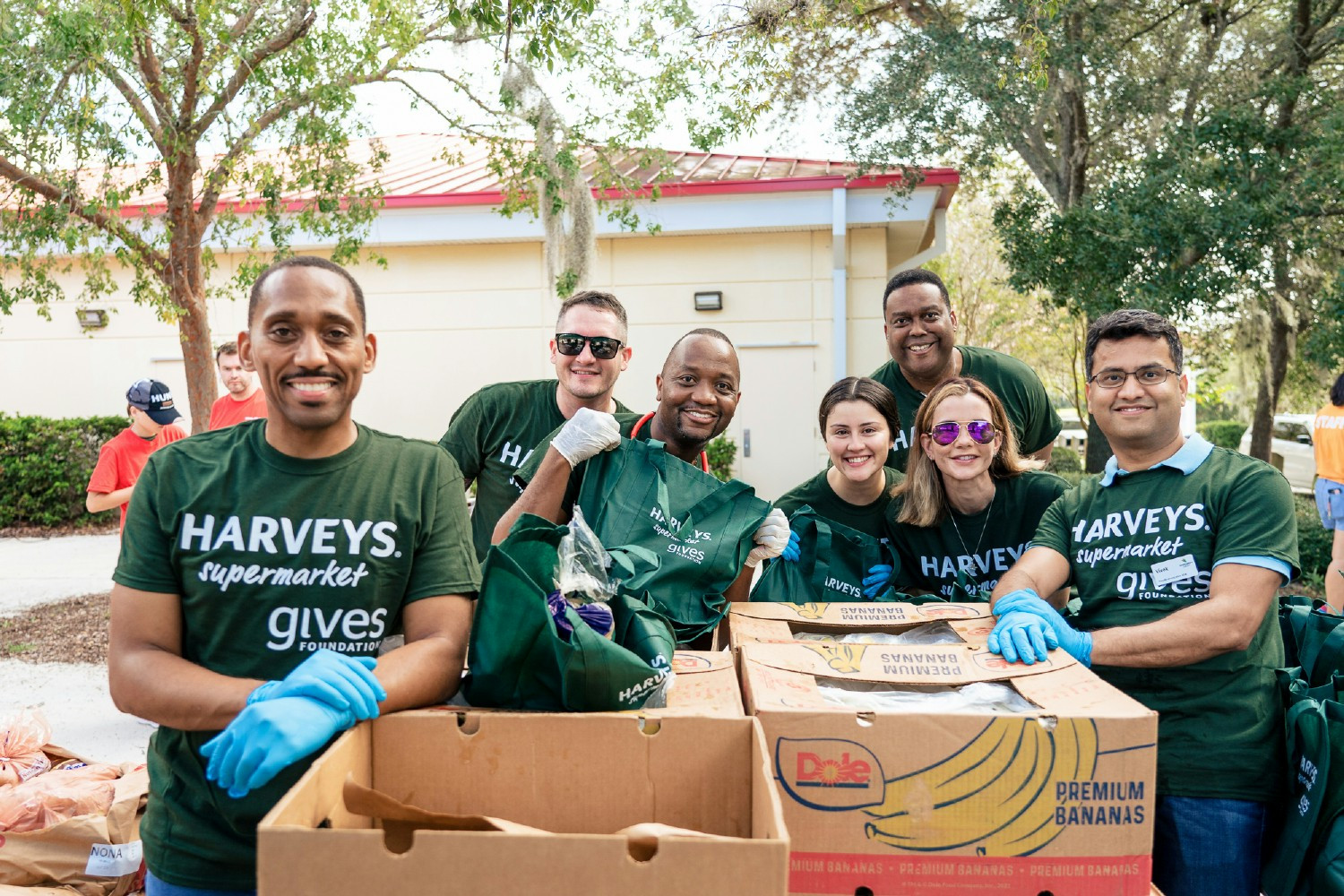 Harveys Supermarket mobile food pantry event.