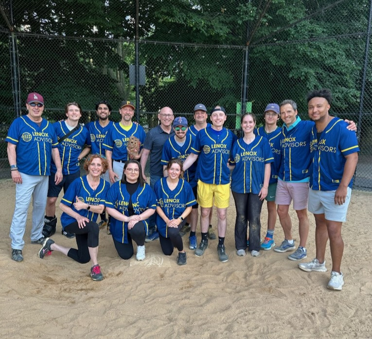Strengthening team spirit and collaboration through an active and engaging softball team-building experience.