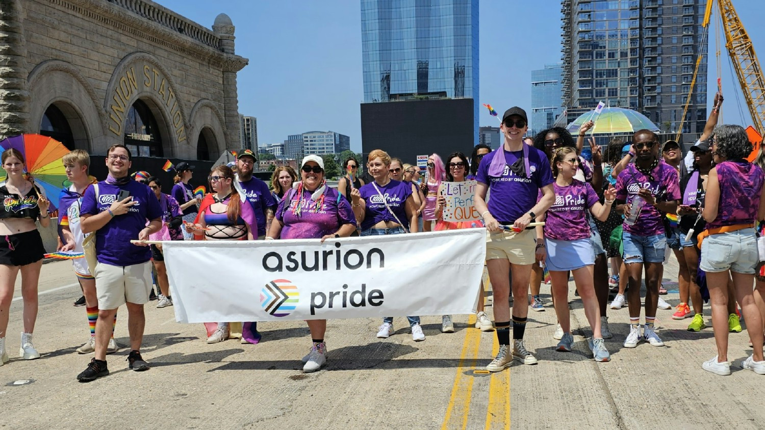 Asurion's 2023 Intern class was welcomed to our Nashville Gulch Hub by the early careers team on their first day.