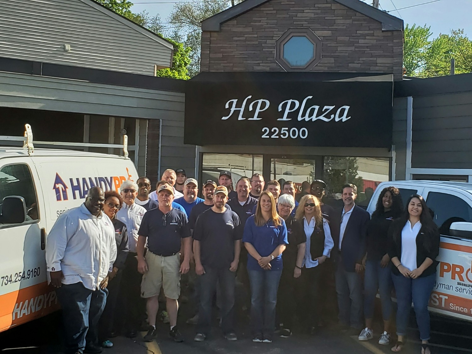 2018 HandyPro Team at headquarters Farmington MI 