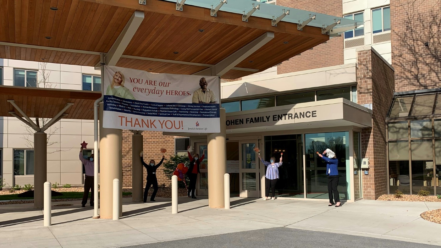 Jewish Senior Life rolled out the red carpet to thank its 
Everyday Heroes for their amazing work during the 
pandemic.