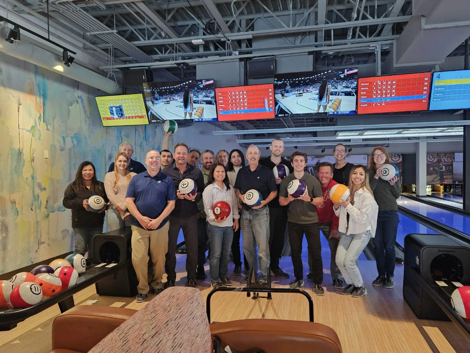 dk Engineering Team Building at Pinstripes