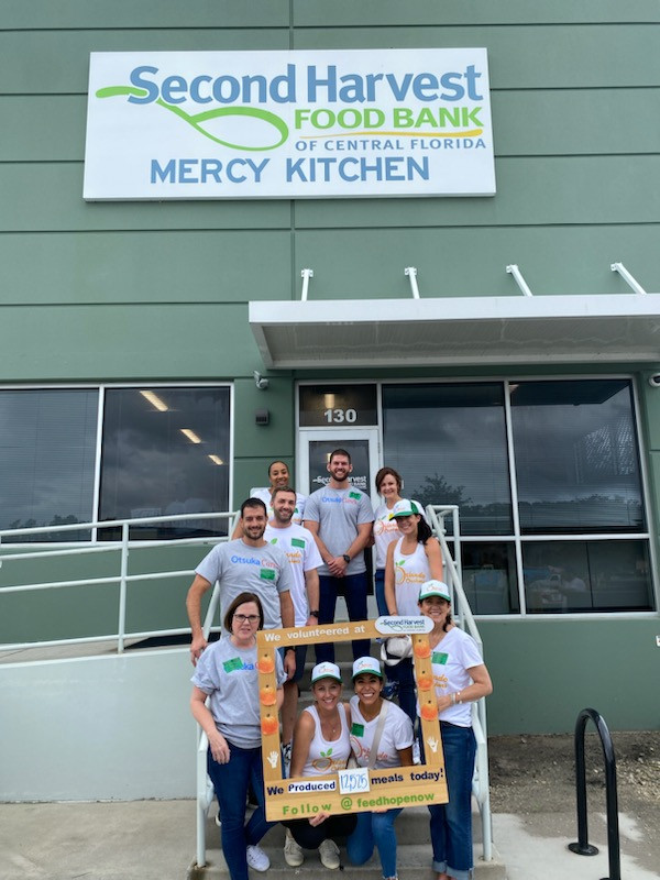A team of Otsuka-people, spent an afternoon helping to pack food at their local food bank