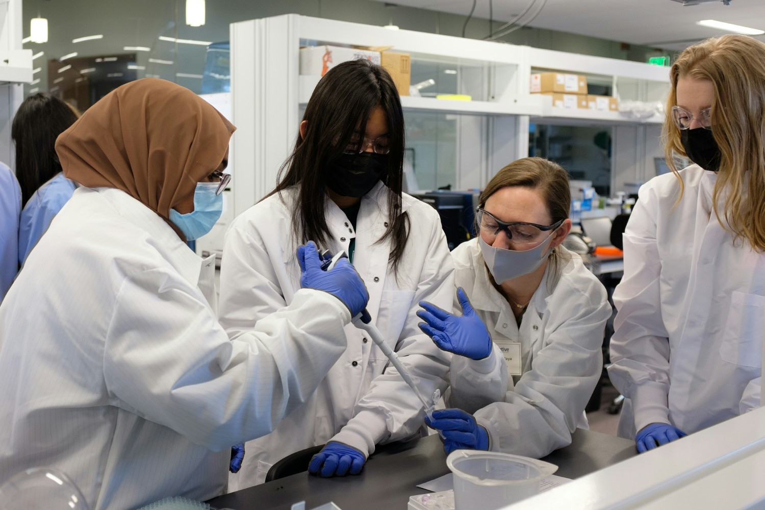 SPIN Girls Fellows having a hands-on experience in the lab.