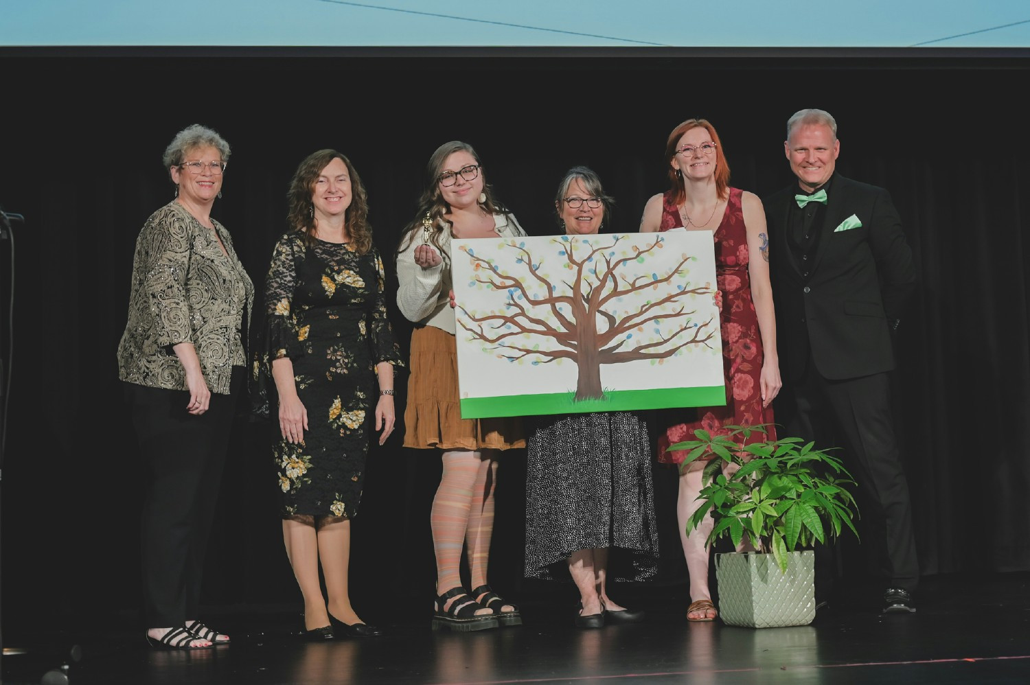 Awards Night!
Our Bellefontaine branch was awarded the quarterly Root Award as the top branch in Q4 2024. 