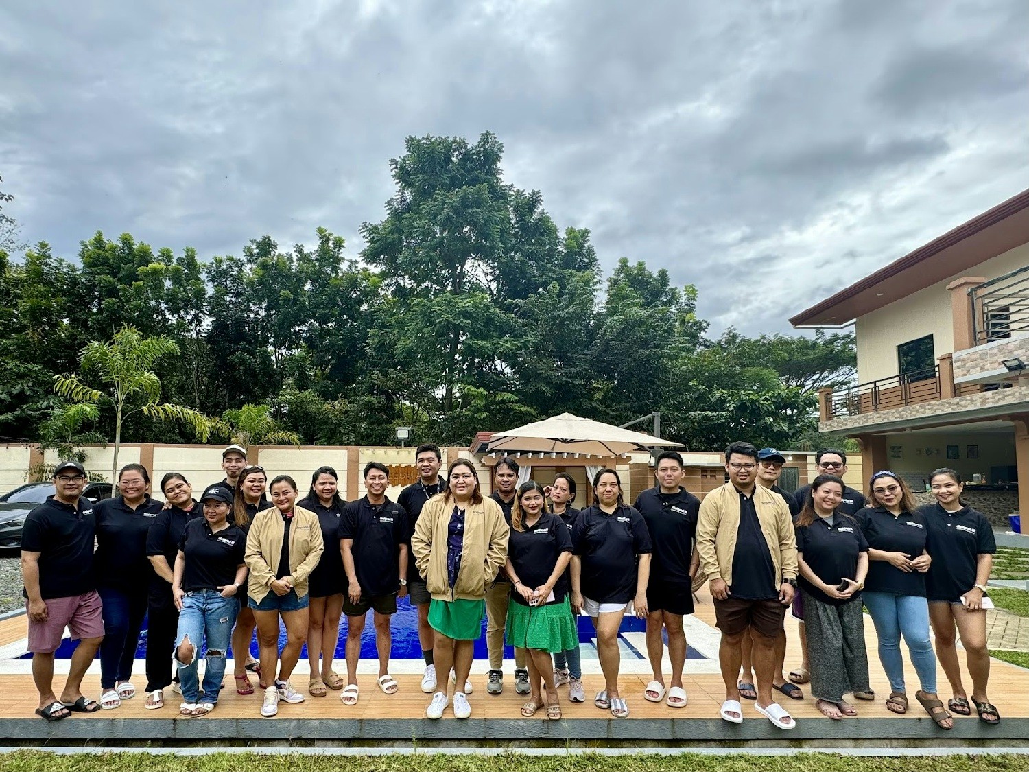 Dialing Up Fun in Manila! Dialers enjoying a team-building extravaganza in the Philippines. 