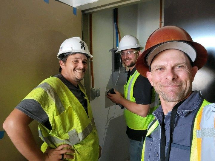 Prioritizing Development: Team members receive on the job training, building skills they need for growth & success. 