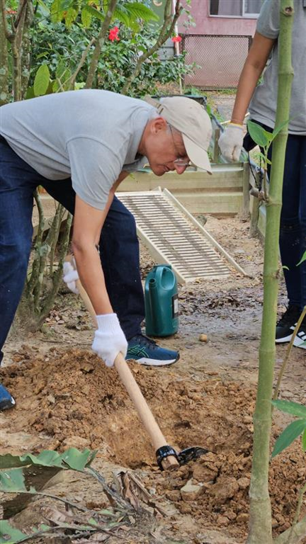 CEO, Amur S. Lakshminarayanan, volunteering for DRIVE Week 2023, for ACRES’ mission of expanding community outreach. 