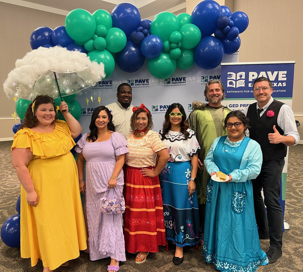 TX employees attending the PAVE event.