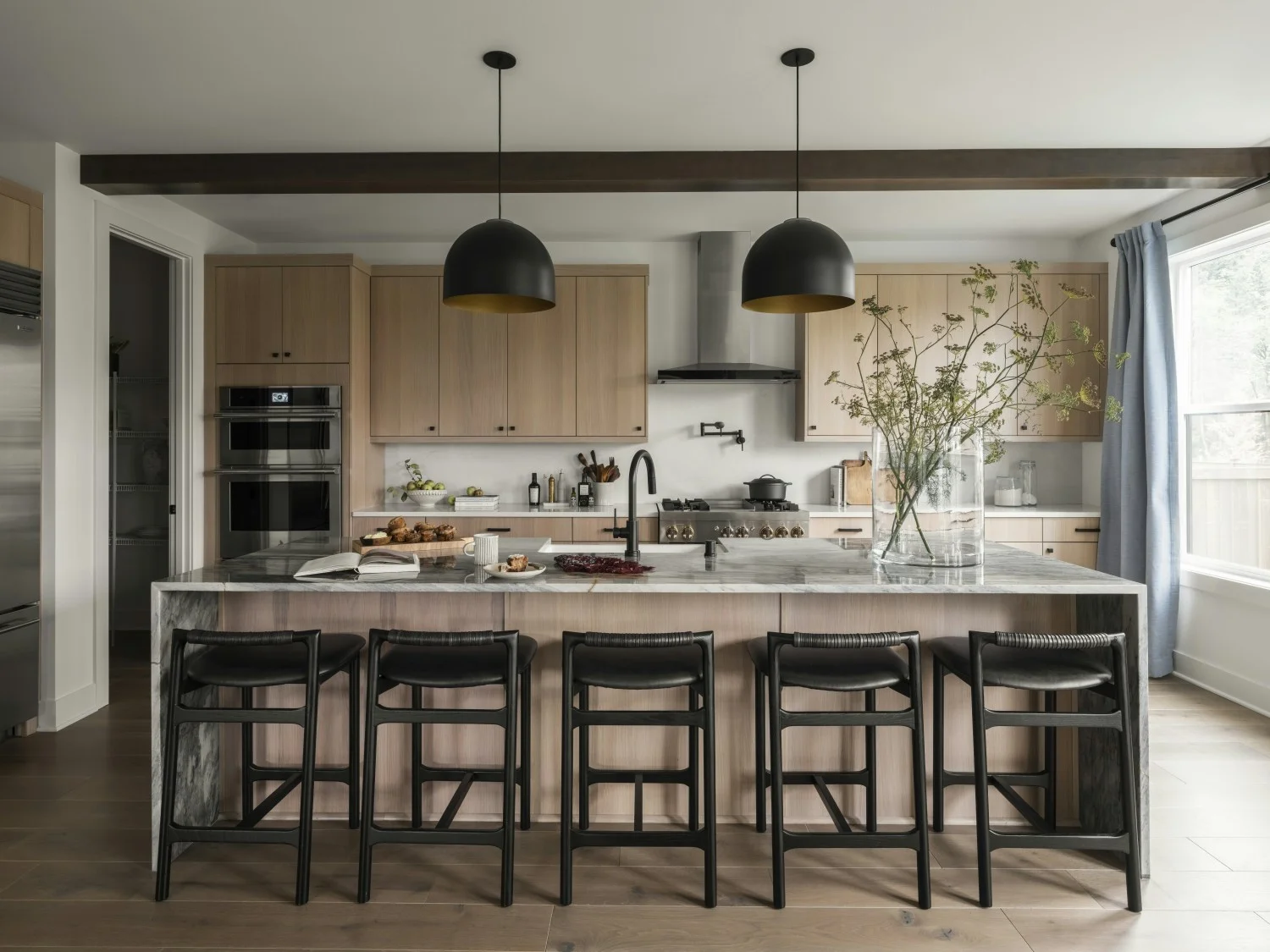Alterra in Newcastle, WA blends warmth, sophistication, and refined Northwest living in a thoughtfully designed space.