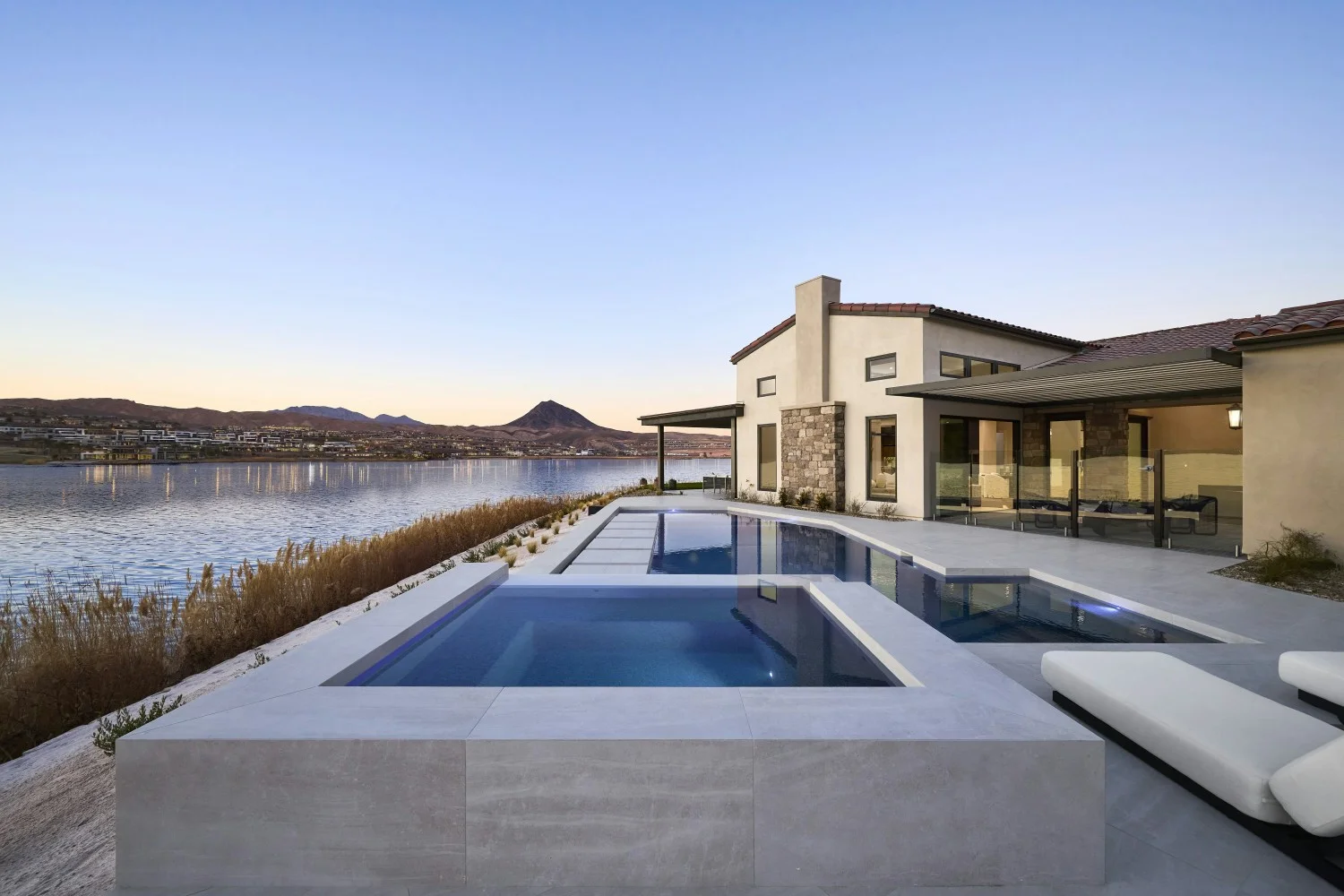 La Cova in Las Vegas, NV offers a backyard oasis of luxury & tranquility, where design meets effortless outdoor living.