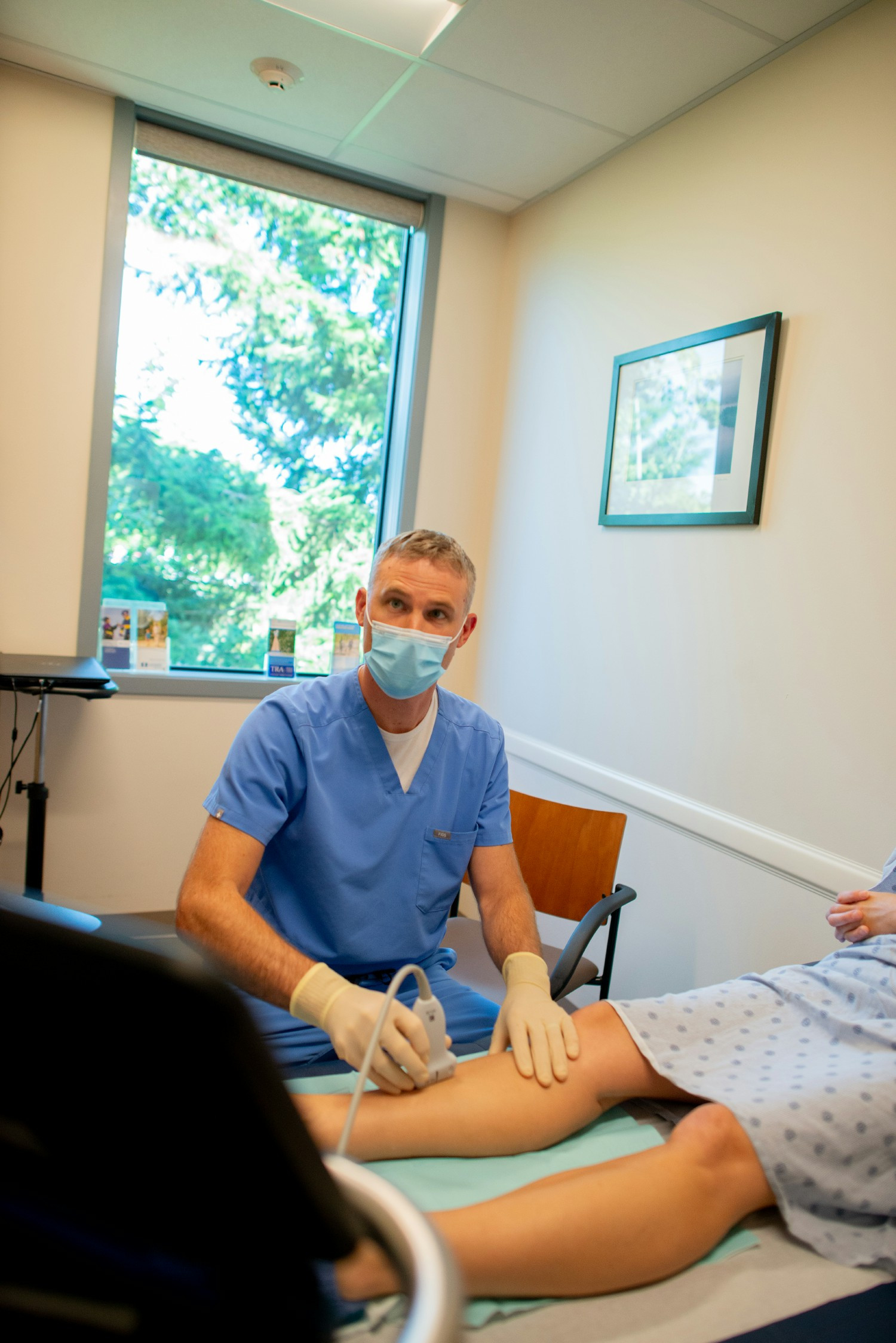 One of our interventional radiologists performing a vascular procedure