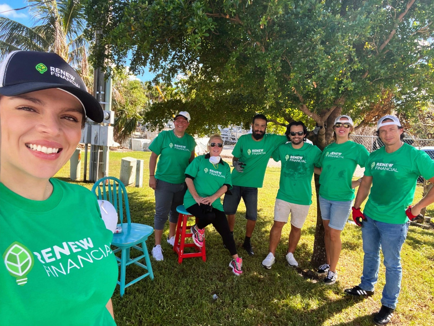 RF colleagues volunteering in underserved communities affected by Hurricane Ian